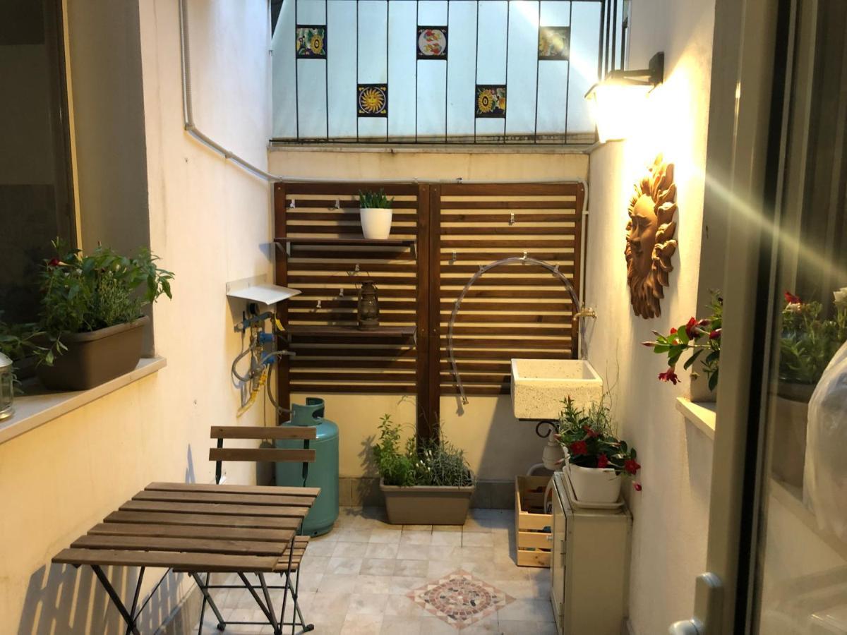 Apartment Alfonzetti-5 Min Walk To Central Train And Bus Station Catania Esterno foto